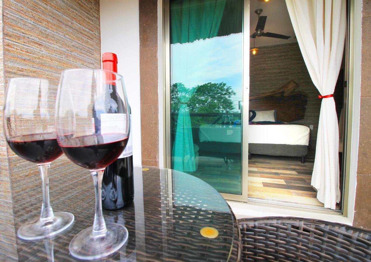 Hotel Pancho Villas Bacalar - Free Bikes And Paddles 외부 사진